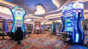 Adults using 12 apk mobile casino guide with responsible browsing habits